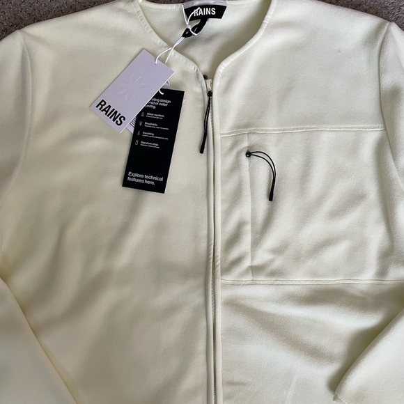 NWT Rains unisex fleece jacket. 2 side pockets and one front pocket. Size XL - Picture 6 of 10